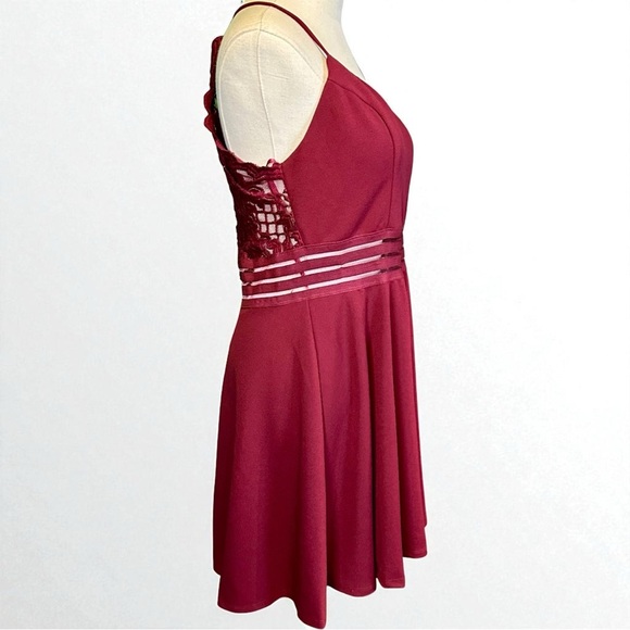 NWT City Studios Juniors ‘Illusion Fit and Flare Lace-Back Mini Dress’ in Ruby - Picture 9 of 15